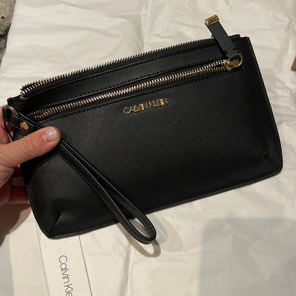 🖤NEW🖤 black CALVIN KLEIN wristlet